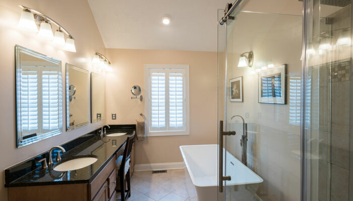 4 things to know before buying a walk-in bathtub