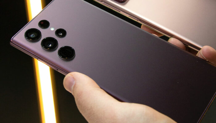 Buy Samsung Galaxy S22 with AT&T’s incredible offer