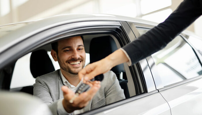 Here’s how to sell a used car online and know its value