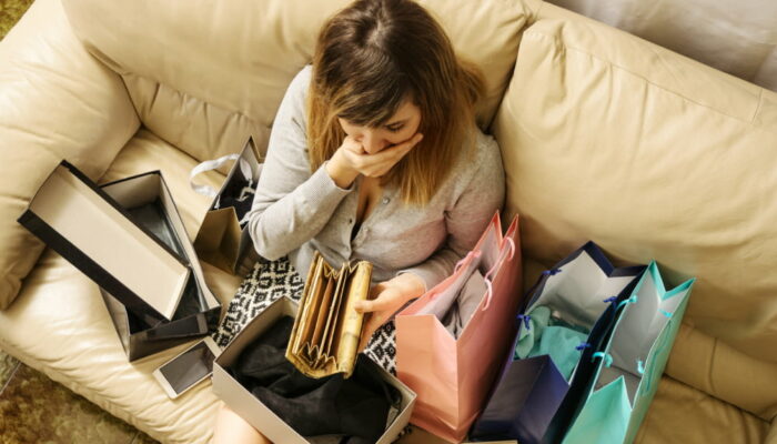 Identifying the 5 signs of shopping addiction